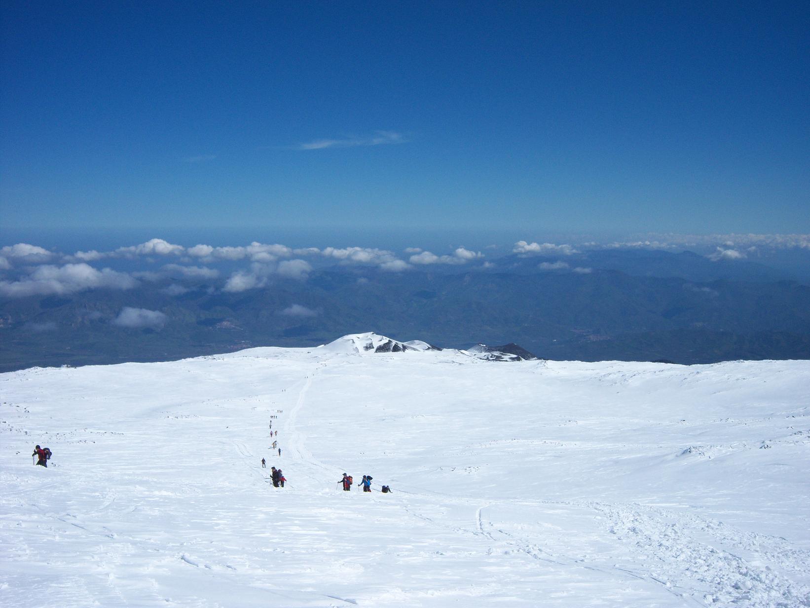 Salita all''Etna con gli sci